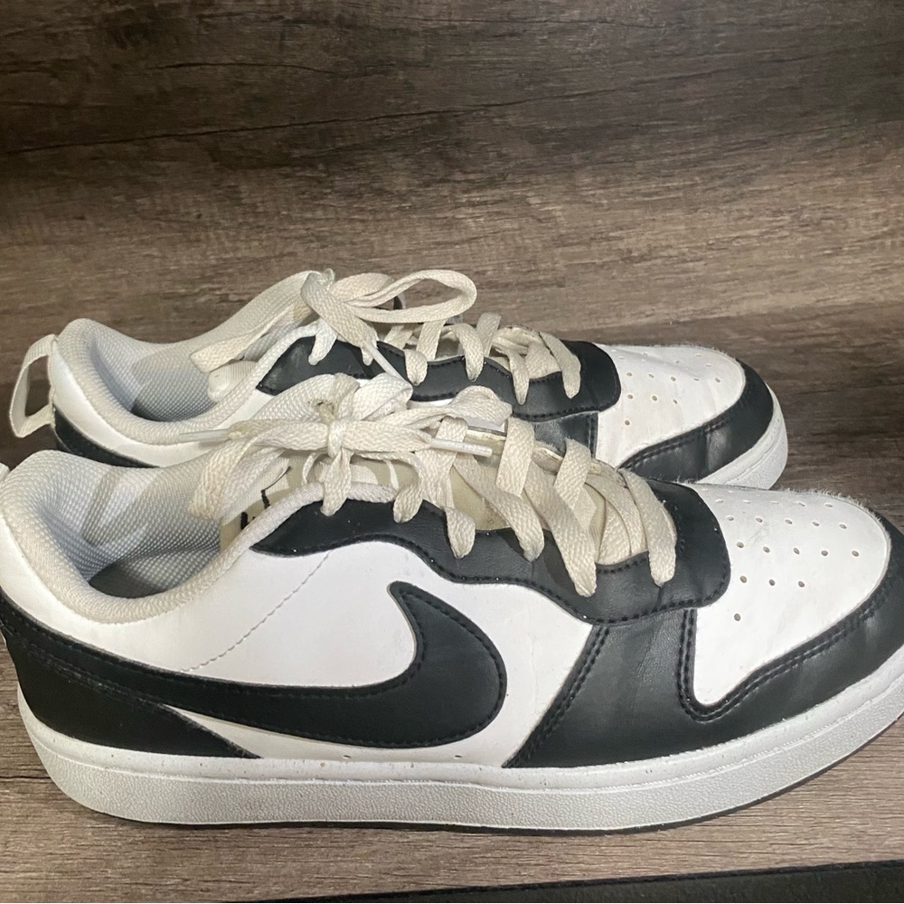 Nike Kids Black and White Sneakers